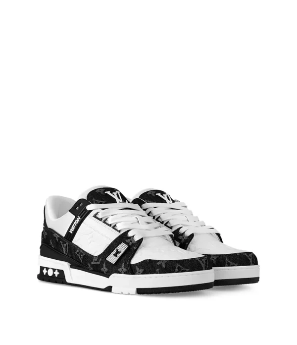 LV Black and White